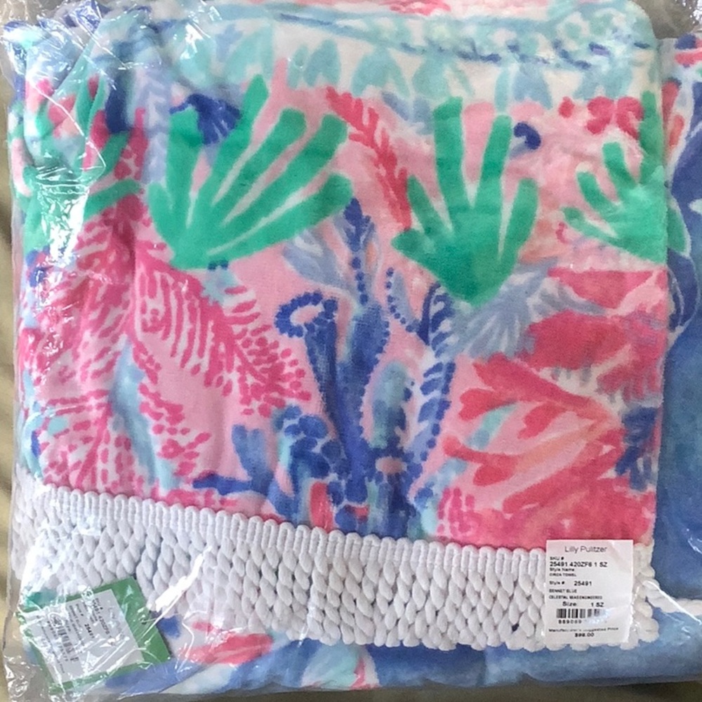 Lilly Pulitzer Beach Towel - Picture 2 of 3